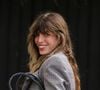 À l'autre bout du monde, Lou Doillon 

Lou Doillon au défilé Chloé "Collection Femme Prêt-à-Porter Printemps/Eté" lors de la Fashion Week de Paris (PFW) © Denis Guignebourg / Bestimage