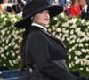 Ce costume, taille spécialement pour elle, est signé Marc Jacobs.
Rihanna au gala du Met, à New York, le 5 mai 2025.
Photo : Starmax / Bestimage