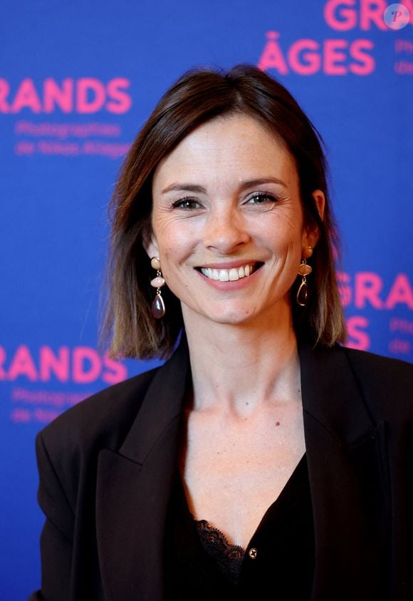 Présenté hors compétition dans la section Cannes Première, Karma est un thriller qui permet à Guillaume Canet de diriger une nouvelle fois Marion Cotillard.

Isabelle Ithurburu - Vernissage de l'exposition "Les grands âges", photographies de Nikos Aliagas au musée de l'Homme à Paris le 7 avril 2026. © Dominique Jacovides/Bestimage