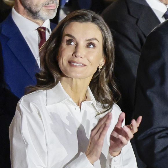 La reine Letizia d'Espagne assiste à la cérémonie de remise du diplôme Honoris Causa au roi Felipe VI d'Espagne à l'Université Federico II au Teatro San Carlo le 12 décembre 2024 à Naples, Italie. Photo by Jesus Briones/GTres/ABACAPRESS.COM