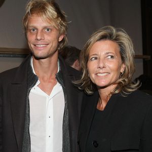 Ils se sont séparés après une longue relation, sans pour autant se fâcher.

Claire Chazal et Arnaud Lemaire quittent le défilé Haute-Couture printemps-été 2008 du créateur italien Valentino, qui s'est tenu au musée Rodin à Paris, France, le 23 janvier 2008. Valentino, 75 ans, prend sa retraite après 45 ans de carrière. Photo de Nebinger-Taamallah/ABACAPRESS.COM