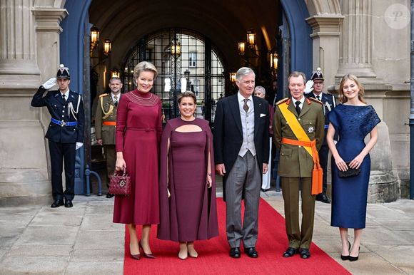 La reine Mathilde de Belgique, La grande-duchesse Maria Teresa de Luxembourg, Le roi Philippe de Belgique, Le grand-duc Henri de Luxembourg, La princesse Elisabeth de Belgique - Cérémonie au Palais grand-ducal dans le cadre des célébrations marquant le changement de trône au Luxembourg le 2 septembre 2025. Photo : Psnews/Bestimage