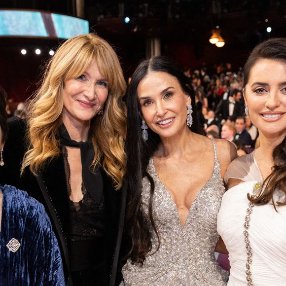 Le 2 mars 2025, Los Angeles, Californie, USA : Isabella Rossellini, Laura Dern, Demi Moore, et Penelope Cruz posent pendant la retransmission en direct par ABC de la 97ème cérémonie des Oscars au Dolby Theatre à Ovation Hollywood. Photo by AMPAS/ZUMA Press Wire/ABACAPRESS.COM