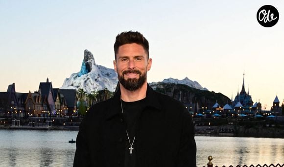 Cette collaboration repose notamment sur des valeurs communes comme l’engagement, la rigueur et l’esprit d’équipe.

Olivier Giroud - Inauguration du village de la Reine des Neiges sur le site de Disneyland Paris à Marne-la-Vallée le 28 mars 2026. © Disneyland Paris via Bestimage