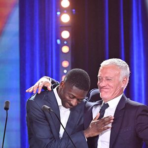 Ousmane Dembélé (psg) - Didier DESCHAMPS (Selectionneur France) lors de la cérémonie de remise des Trophées UNFP 2026 au Palais Brongniart le 11 mai 2026 à Paris, France. (POOL UNFP / FEP /ICON) - 34ème édition des Trophées UNFP du Football au Palais Brongniart à Paris le 11 mai 2026. © Pool - UNFP / FEP /ICON/PsnewZ/Bestimage