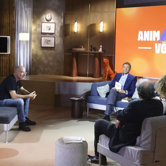 Exclusif - Bernard Werber, sur plateau de la nouvelle émission "Animalement Vôtre" présentée par Bernard Montiel et diffusée le 9 novembre sur France 3, à Paris, France, le 13 octobre 2025. © Jack Tribeca/Bestimage