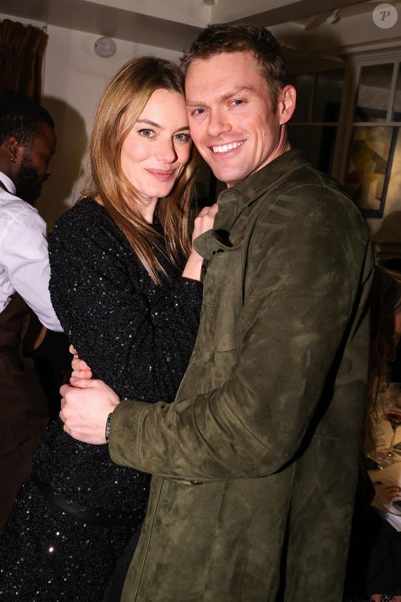 Camille Rowe, Mark Guiducci au dîner organisé par Frame au château Voltaire lors de la Fashion Week de Paris  (fashion week (PFW)) le 8 mars 2025.