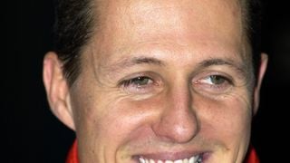 "Avec l’aide de sa femme, il a…" : Michael Schumacher sur la voie de la guérison ? Un geste de l’ancien pilote redonne de l’espoir