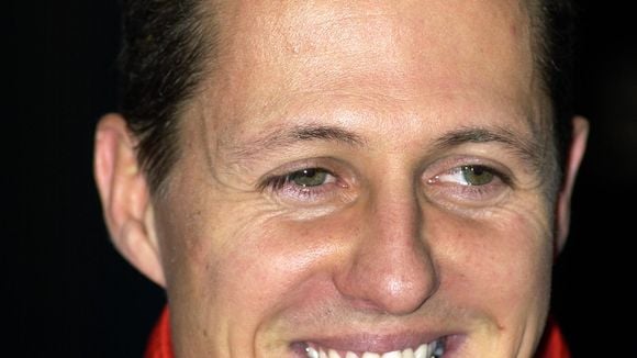 "Avec l’aide de sa femme, il a…" : Michael Schumacher sur la voie de la guérison ? Un geste de l’ancien pilote redonne de l’espoir