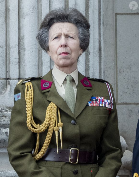 La princesse Anne - La famille royale britannique assiste aux célébrations du 80ème anniversaire de la fin de la Seconde guerre mondiale (VE Day) au balcon de Buckingham Palace à Londres, le 5 mai 2025. © GoffPhotos/Bestimage