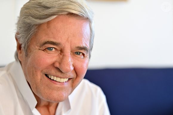 Exclusif - Rendez-vous avec l'acteur  Sorel ("Belle de Jour"), et sa femme Patricia à leur domicile, dans les hauteurs de Cannes, le 26 juillet 2023. 
© Bruno Bebert / Bestimage
