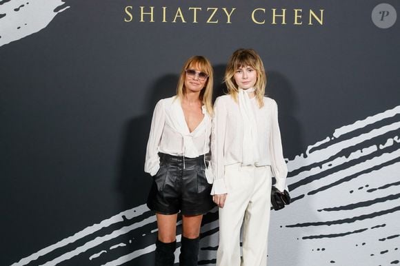 Elle brille à l'écran, dans cette nouvelle série

Axelle Laffont et sa fille Mitty Hazanavicius au photocall du défilé de mode féminine Shiatzy Chen printemps-été 2025 lors de la Fashion Week de Paris (PFW), à Paris, France, le 30 septembre 2024. © Christophe Clovis/Bestimage