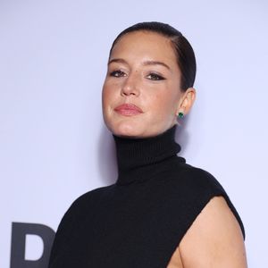 Dans la vie de tous les jours elle cherche plutôt un style simple et oversize. 


Adèle Exarchopoulos - People au photocall de la soirée "GQ Men of the Year awards 2024" à l'hôtel Plaza à Paris. Le 20 novembre 2024
© Denis Guignebourg / Bestimage