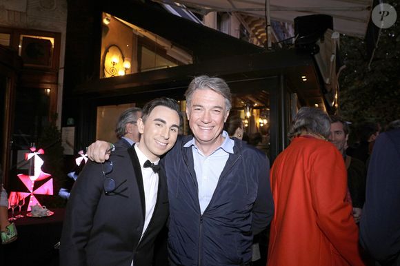 Alain Marschall et Jordan de Luxe lors de la soirée des 140 ans de légende des Deux Magots et vernissage de l'exposition "140 ans d'esprits créatifs à Saint-Germain-des-Prés" à Paris le 29 avril 2024.

© Cédric Perrin / Bestimage
