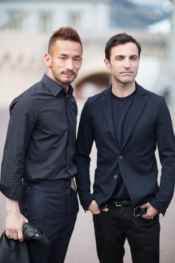 Hidetoshi Nakata et Nicolas Ghesquière - Défilé Croisière Louis Vuitton sur la place du Palais Princier à Monte Carlo, Monaco, le 17 mai 2014.©Bestimage