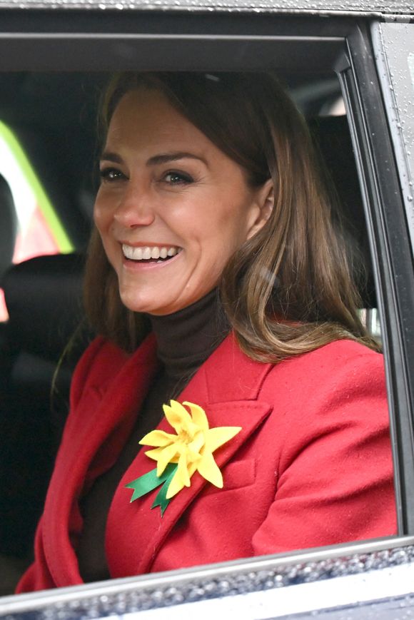Le prince William, prince de Galles, et Catherine (Kate) Middleton, princesse de Galles, visitent le marché de Pontypridd, le 26 février 2025. 
Zuma Press/Bestimage