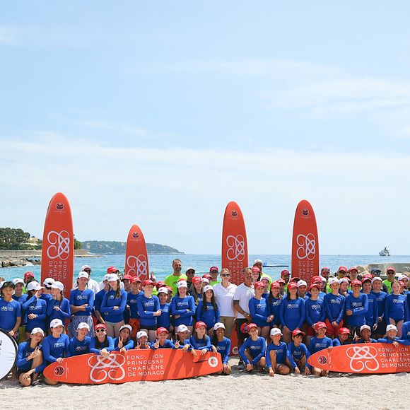 La princesse Charlène de Monaco et Pierre Frolla lors de la journée "Water Safety Day, pour la prévention de la noyade" sur la plage du Larvotto de Monaco, le 17 juin 2025. Cet événement est organisé par sa Fondation, le Centre de Sauvetage Aquatique de Monaco (CSAM) en partenariat avec la Croix-Rouge monégasque. © Claudia Albuquerque/Bestimage