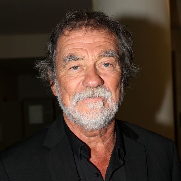 Exclusif - Olivier Marchal, le parrain. lors de la remise du prix du Quai des Orfèvres au 36 à Paris, siège de la police judiciaire le 5 novembre 2024.

© Didier Sabardin / Bestimage