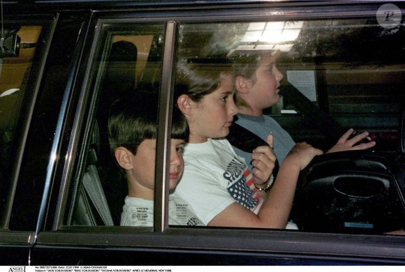 Jack, Rose et Tatiana Schlossberg à New York, le 22 juillet 1999. AGENCE / BESTIMAGE