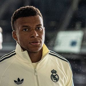 Et pour cela, direction la Méditerranée et ses côtes ensoleillées pour un repos bien mérité.

Kylian Mbappe Real Madrid, 10 © Imago / PsnewZ / Bestimage