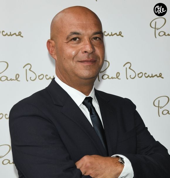 "Ce sont eux, les premières victimes de cette journée", souligne-t-il, en évoquant les bâtiments incendiés et les boutiques pillées.

Exclusif - Jérôme Bocuse (Président de Pôl Développement) lors de la soirée d'inauguration de la brasserie Paul Bocuse dans l'hôtel du Louvre, dans le 1er arrondissement de Paris, France COADIC GUIREC / BESTIMAGE