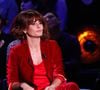 En effet, l'animatrice a négocié une belle affaire : sa sélection, dont la valeur totale dépasse les 100 euros, est proposée au tarif très doux de 18,90 euros (pour toute première commande de la box).

Exclusif - Faustine Bollaert - Backstage - Enregistrement de l'émission "La boîte à secrets N°17", présentée par F.Bollaert et diffusée le 19 janvier 2024 sur France 3
© Christophe Clovis / Bestimage