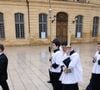 Ils remercient les habitants du Vernet et de La Bouilladisse ainsi que tous ceux qui les ont soutenus.

Un porteur de cercueil porte le cercueil après la cérémonie religieuse des funérailles d'Emile à la Basilique Sainte Marie Madeleine à Saint-Maximin-la-Sainte-Baume le 8 février 2025. Photo by Shootpix/Abaca