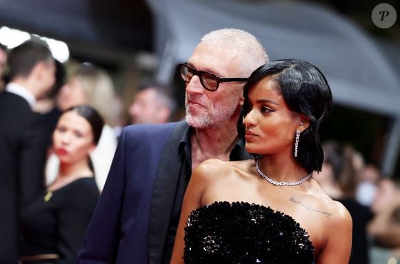 Sur Instagram, la jeune brésilienne a partagé de jolies photos

Vincent Cassel et sa compagne Narah Baptista - Montée des marches du film « Parthenope » lors du 77ème Festival International du Film de Cannes, au Palais des Festivals à Cannes. Le 21 mai 2024
© Jacovides-Moreau / Bestimage