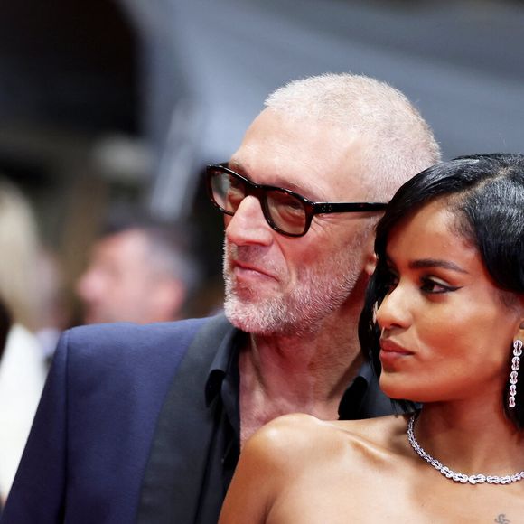 Sur Instagram, la jeune brésilienne a partagé de jolies photos

Vincent Cassel et sa compagne Narah Baptista - Montée des marches du film « Parthenope » lors du 77ème Festival International du Film de Cannes, au Palais des Festivals à Cannes. Le 21 mai 2024
© Jacovides-Moreau / Bestimage