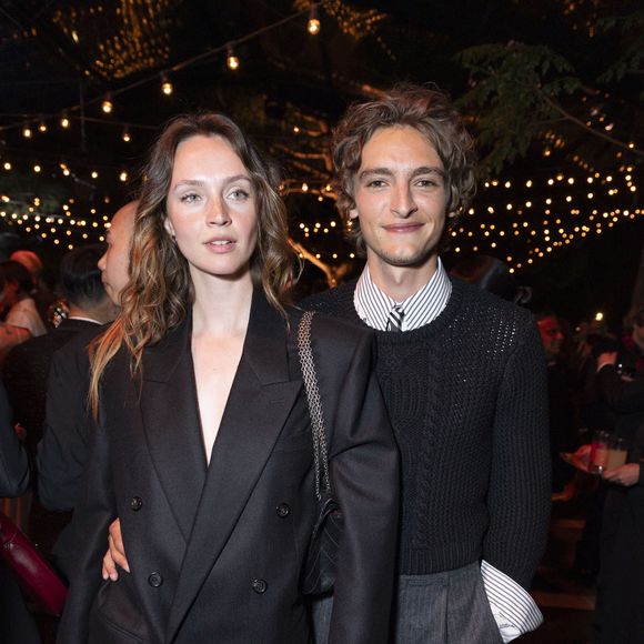 Vassili Schneider et sa compagne - Soirée "Kering Women in Motion Awards" à la Place de la Castre lors du 79ème Festival International du Film de Cannes. Le 17 mai 2026
© Olivier Borde / Bestimage