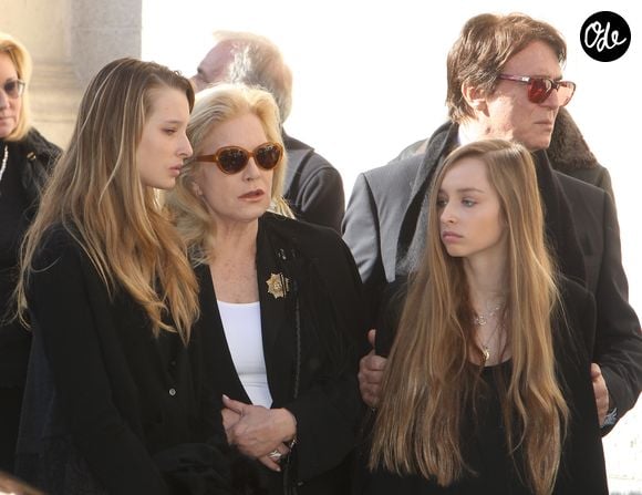 Sylvie Vartan, son mari Tony Scotti et ses petites filles Ilona et Emma (filles de David Hallyday et d'Estelle Lefébure)- Obsèques de Michel Pastor en l'église Saint-Charles à Monaco le 06 février 2014 © Agence / Bestimage