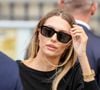 Sa fille Héloïse Agostinelli a partagé un message poignant sur ses réseaux sociaux juste avant la cérémonie.

Héloïse Agostinelli, la fille de la défunte - Arrivées aux obsèques de Mathilde Favier en l'église Saint-Sulpice à Paris, le 31 aout 2026. 

© Dominique Jacovides-Cyril Moreau/Bestimage