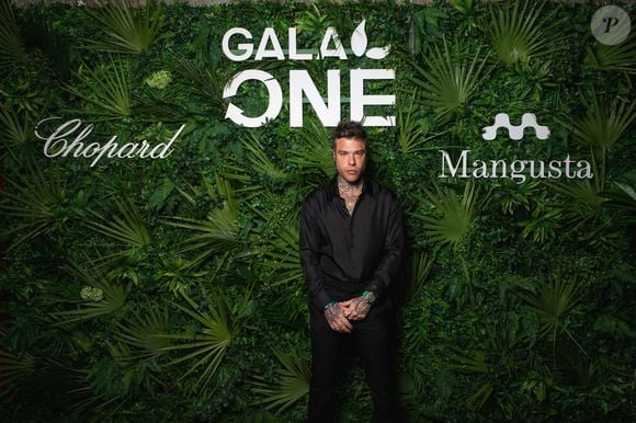 Exclusif - Fedez - Photocall "The Saint Barths Dinner by Gala One" à l'Eden Rock à Saint-Barhélémy le 29 décembre 2024. Le Dîner Saint Barths by Gala One est un dîner exclusif sur invitation uniquement organisé à l'Eden Rock. La liste des invités est un « who's who » de fervents partisans des événements passés du Gala d'été et du Gala One, ainsi que d'un groupe sélectionné d'autres philanthropes et notables partageant les mêmes idées. Les invités au dîner ont contribueé aux fonds essentiels pour les organisations soutenant la protection des enfants, la conservation de la biodiversité, l’aide à ceux qui en ont besoin et la préservation des précieuses eaux et terres du monde.
© Sam Delepch / Tiziano Da Silva / Bestimage