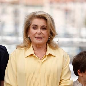 Catherine Deneuve au photocall du film "Gentle Monster" lors du 79ème Festival International du Film de Cannes, France, le 16 mai 2026. © Jacovides-Moreau/Bestimage