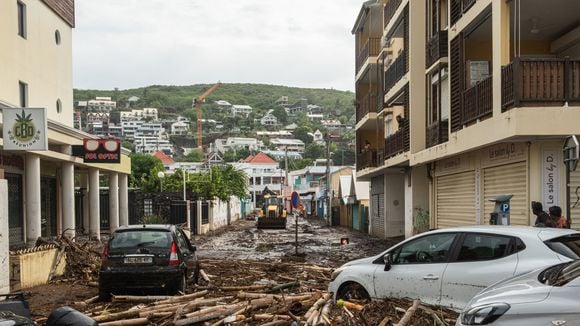 Cette star de téléréalité face au cyclone Garance à la Réunion : elle reprend les choses en main