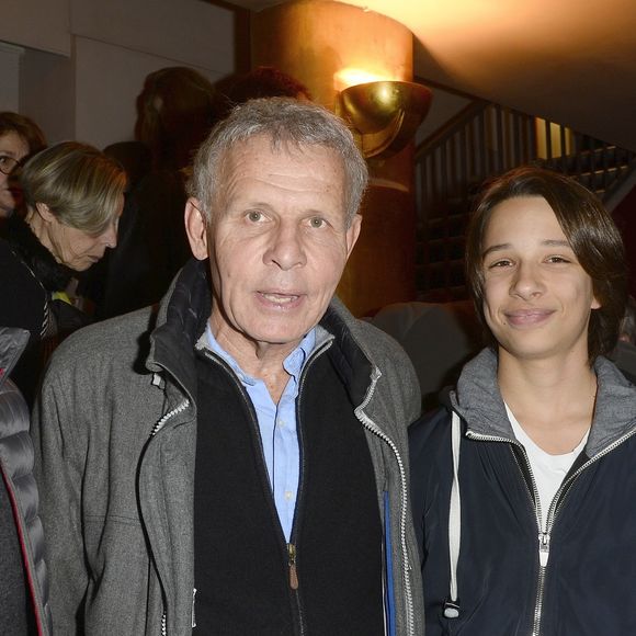 Arnaud Poivre d'Arvor, Patrick Poivre d'Arvor, Jerémy Poivre d'Arvor (fils de Arnaud Poivre d'Arvor) et Claire Chazal - People à la générale de la pièce "Garde Alternée" au théâtre des Mathurins avec Patrick Poivre d'Arvor, Alexandra Kazan et David Brécourt à Paris le 6 mars 2016. © Coadic Guirec/Bestimage