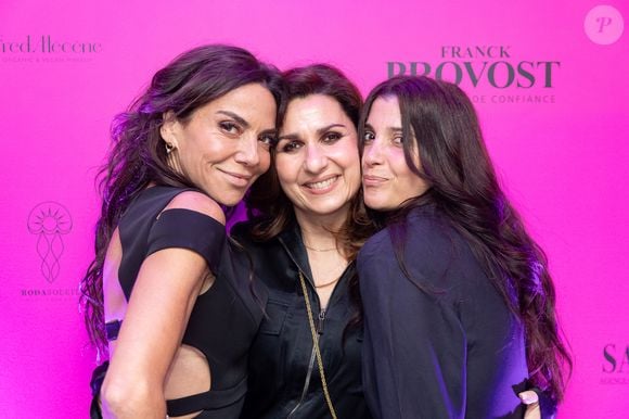 Une soirée chaleureuse et vibrante, réunissant personnalités du monde artistique, figures influentes et amis fidèles autour d’un programme festif et solaire. 

Exclusif - Sandra Sisley, Raphaelle La Maman et Gaelle Constantini lors d'une soirée  à la suite Sandra & Co lors du Festival International des Séries de Cannes, Canneseries Saison 8, à l’hôtel JW Marriott Cannes le 25 avril 2025.
© Aurelio Stella / William Sanches Tavares / Bestimage