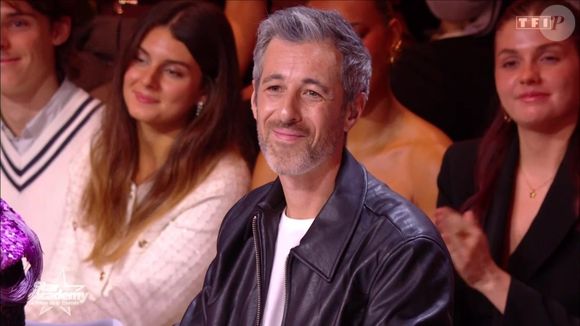 Michael Goldman sur le prime de la tournée de la Star Academy diffusé le 13 décembre 2025.  Photo : Capture d'écran TF1/Star Academy