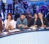 Ce lundi, il était l’heure de retrouver Cyril Hanouna et sa bande dans « Touche pas à mon poste » Ses chroniqueurs habituels étaient tous là, sauf un. Il s’est envolé pour un pays situé à plusieurs heures de vol de l’Hexagone.
Exclusif - Guillaume Genton, Géraldine Maillet, Raymond Aabou, Danielle Moreau, Gilles Verdez, sur le plateau de de l’émission « TPMP » présentée par C.Hanouna et diffusée en direct sur C8, Paris. © Jack Tribeca / Bestimage