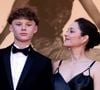Marion Cotillard se soucie de l'éducation de ses enfants Marcel et Louise.

Marcel Canet et sa mère Marion Cotillard lors du 79e Festival International du Film de Cannes. Copyright : Jacovides-Moreau / Bestimage