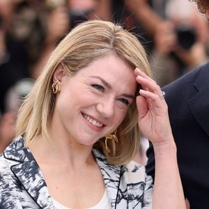 Emilie Dequenne a présenté un de ses amis, Hugo, à une actrice qu'elle aimait beaucoup

Emilie Dequenne au photocall du jury "Un Certain Regard" lors du 76ème Festival International du Film de Cannes, le 17 mai 2023.
© Dominique Jacovides/Cyril Moreau/Bestimage