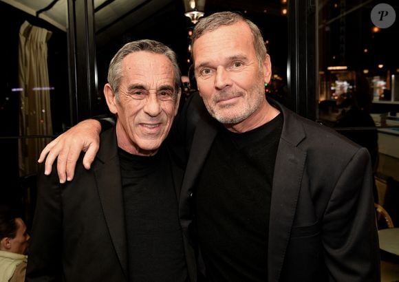 Laurent Baffie, bien évidemment, son ami de toujours mais aussi Christine Bravo avec qui les relations n'ont pas toujours été au beau fixe

Exclusif - Thierry Ardisson, Laurent Baffie - Laurent Baffie fête son succès littéraire "1 Million de livres vendus" aux Deux Magots à Paris le 8 mars 2023. © Veeren/Bestimage