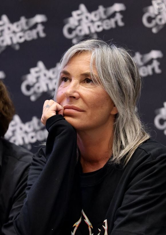 Et Philippe Paradis dont elle a avoué être séparée en septembre 2015

Zazie - Conférence de presse de la nouvelle édition du Foot-Concert organisé par le Réseau A.Ma.N.D./Huntington Avenir à la LDLC Arena à Lyon le 11 Novembre 2024. Cet événement solidaire unique en France rassemble le sport et la musique pour lutter contre les maladies neurodégénératives. © Dominique Jacovides/Bestimage