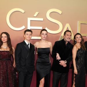 Le comportement de Raphaël Quenard a impacté le tournage du film "L'amour Ouf".

L'équipe du film "l'amour ouf" (Alain Chabat, Mallory Wanecque, Malik Frikah, Adèle Exarchopoulos, Gilles Lellouche (montre Audemars Piguet), Elodie Bouchez, François Civil) - Photocall de la 50ème édition de la cérémonie des César à l'Olympia à Paris, France, le 28 février 2025 © Dominique Jacovides - Olivier Borde / Bestimage