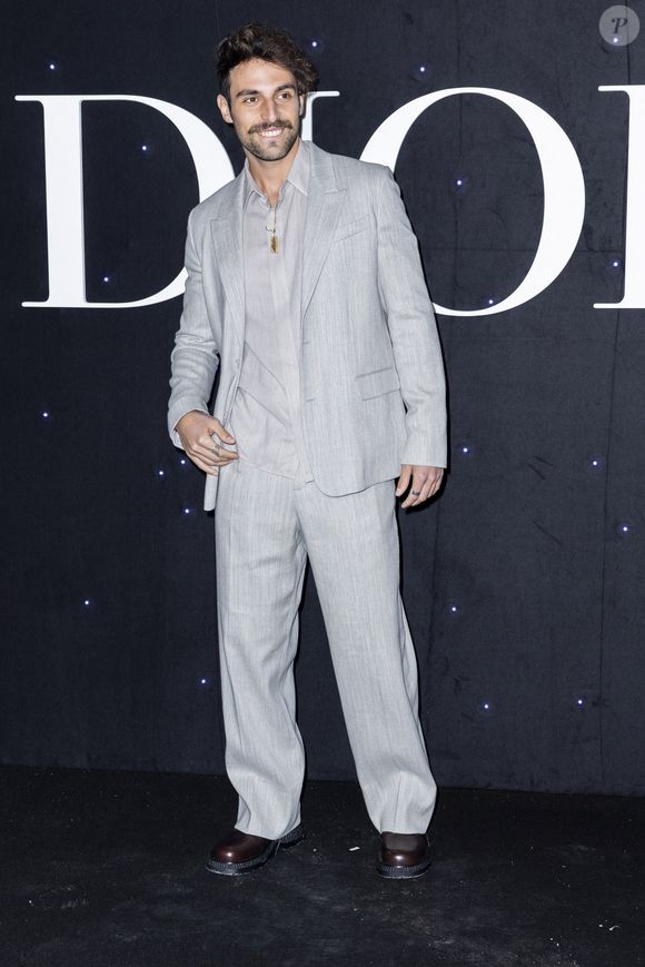 Saint Levant au photocall du défilé Dior Collection Homme Prêt-à-Porter Automne/Hiver 2024-2025 lors de la Fashion Week de Paris (PFW), à l'École Miliatire, Place Fontenoy, à Paris, France, le 19 janvier 2024. © Olivier Borne/Bestimage