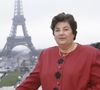 L'un des drames de sa vie fut la perte de son fils Serge 
Maïté (Marie-Thérèse Ordonez) pose avec la Tour Eiffel à Paris le 2 décembre 1993. © Michel Croizard / Bestimage