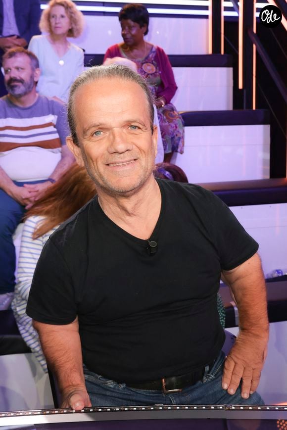 Passe Partout (André Bouchet) sur le plateau de l’enregistrement de l’émission "Face à Hanouna" présentée parC.Hanouna et diffusée sur C8 le 07 septembre 2024, à Paris, France, le 05 septembre 2024.

© Jack Tribeca / Bestimage
