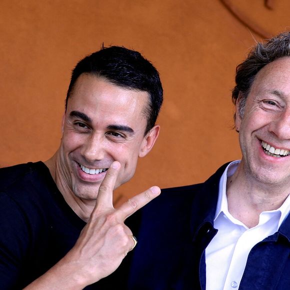 Stéphane Bern et son compagnon Yori Bailleres au village lors des Internationaux de France de Tennis de Roland Garros 2025. Paris, le 29 mai 2025.
© Moreau/Jacovides/Bestimage