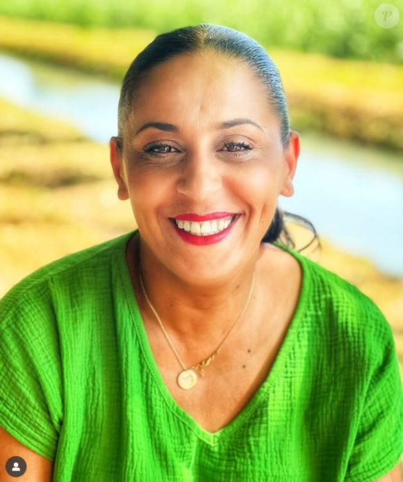 La seconde utilise une tablette de lave-vaisselle, dont les enzymes dissolvent les résidus incrustés. 

Souad Romero publie régulièrement sur le compte Instagram de @famille_romero.officiel