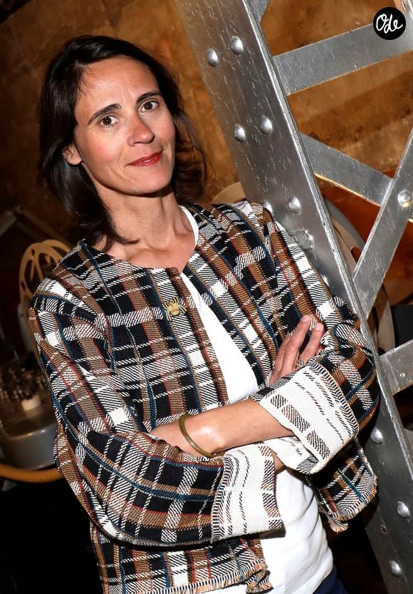 Sonia Devillers ressent souvent le besoin de décompresser

Portrait de Sonia Devillers © CEDRIC PERRIN / BESTIMAGE